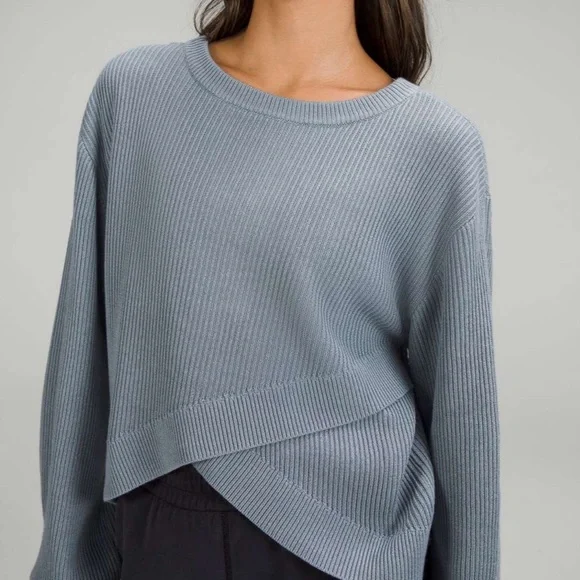 Lululemon Reversible Crossover Sweater • Blue • Bamboo / Cashmere Blend • Sz 8 - Picture 4 of 8